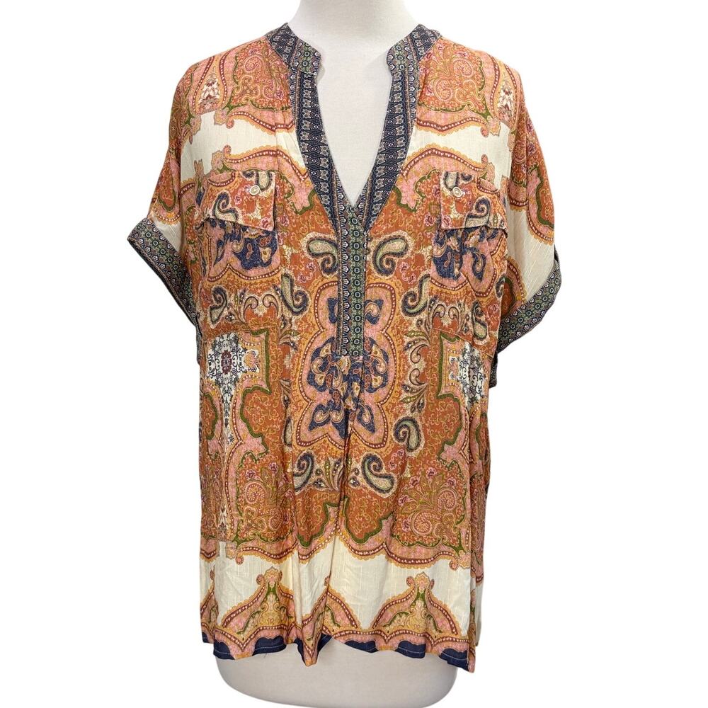 Daytrip Buckle Size M Top Boho Paisley Print Woven Rayon Short Sleeve Relaxed